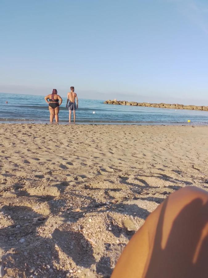 Bouganville A Apartament B&B Civitanova Marche Ngoại thất bức ảnh